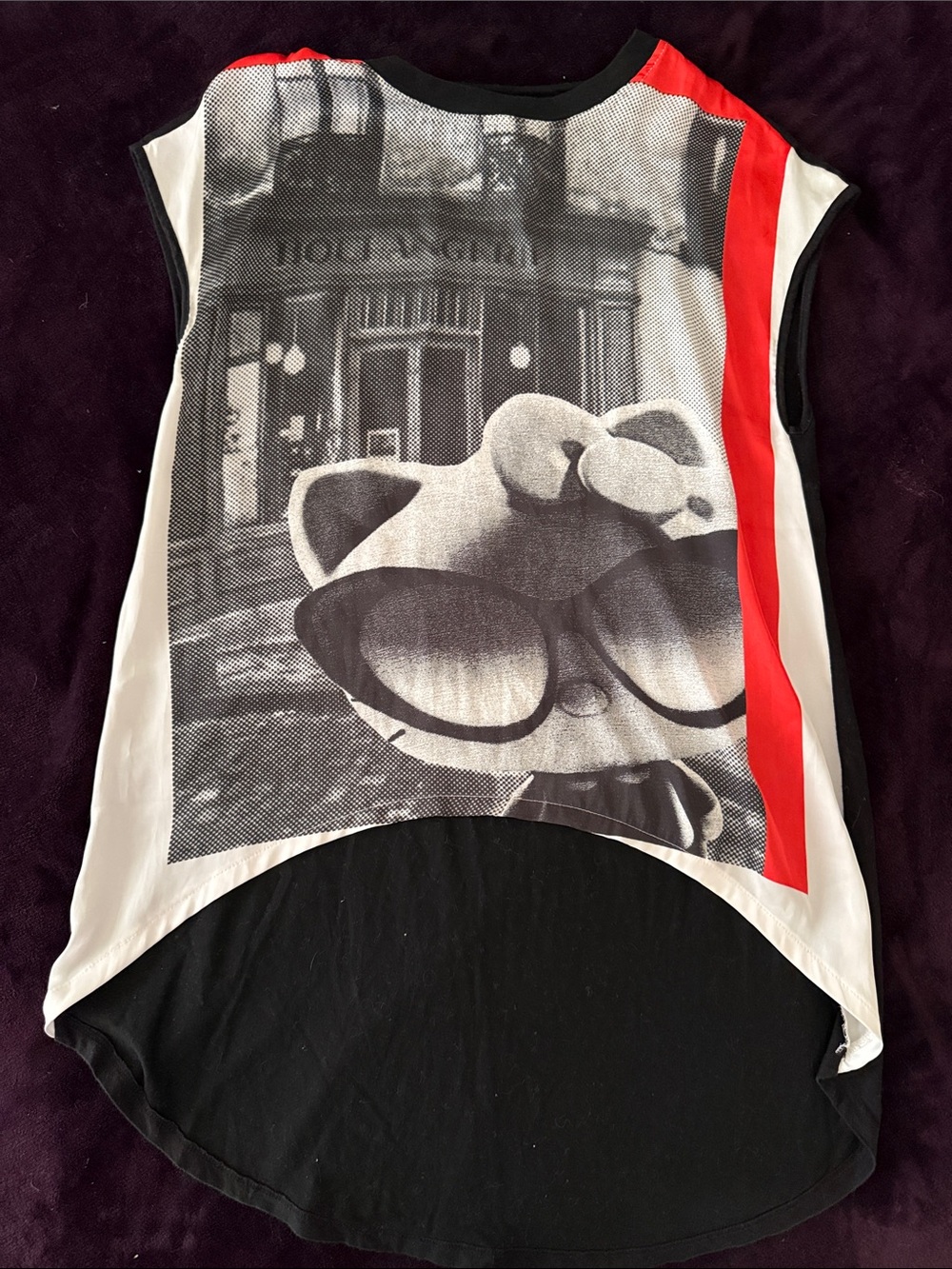 5 x $25 H&M Black White and Red Graphic Sleeveless Top